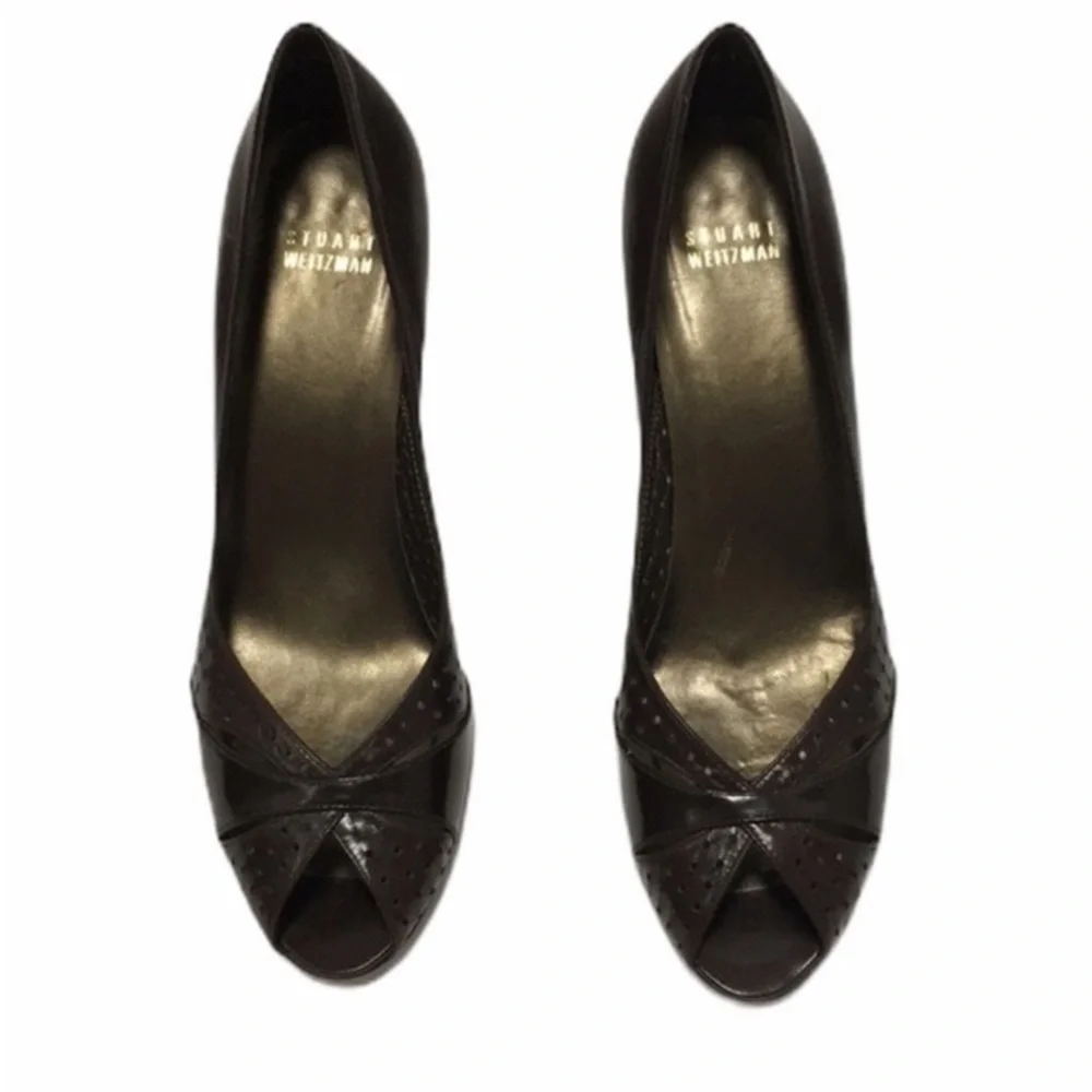 STUART WEITZMAN brown perforated peep toe pumps